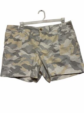 Tommy Hilfiger Women's Camouflage Bermuda Shorts - Beige & Gray size 18